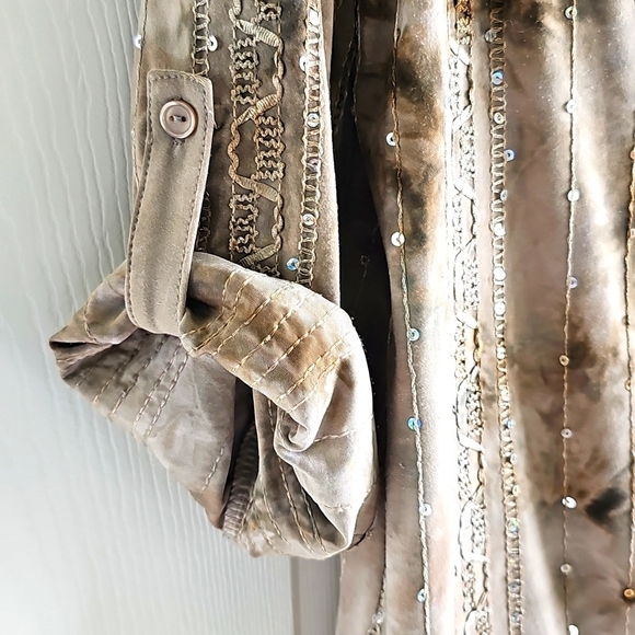 DressBarn Tie Dye Tunic V Neck w 3 Button Neckline, Sequins, Tab Sleeves L EUC - Picture 3 of 16